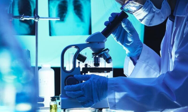 تحذيرات بريطانية: أدوات الذكاء الاصطناعي لنسخ المحادثات الطبية قد تهدد حياة المرضى