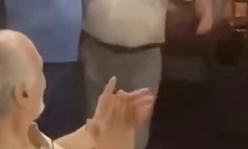 أول ظهور.. فيديو لبشار الجعفري بحفل صاخب في موسكو يثير غضبا