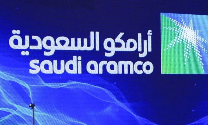 “أرامكو” السعودية توقع اتفاقيات مع شركات فرنسية بأكثر من 3.7 مليار دولار