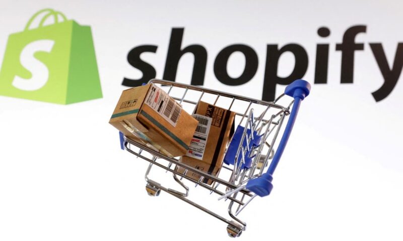 “Shopify”: البحث بالذكاء الاصطناعي يعزز المبيعات ولا يهدد محركات البحث التقليدية