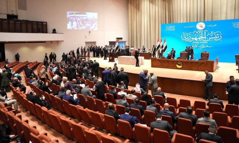 نواب عراقيون يحذرون: لا تعاملوا الفصائل وفق قانون الإرهاب