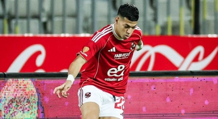الأهلي يترقب حسم موقف إمام عاشور من مواجهة برشلونة