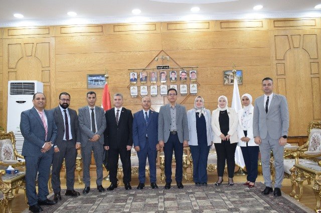 رئيس جامعة بنها: تطوير المهارات الرقمية لمنتسبي وتعزيز قدرة الطلاب العلمية