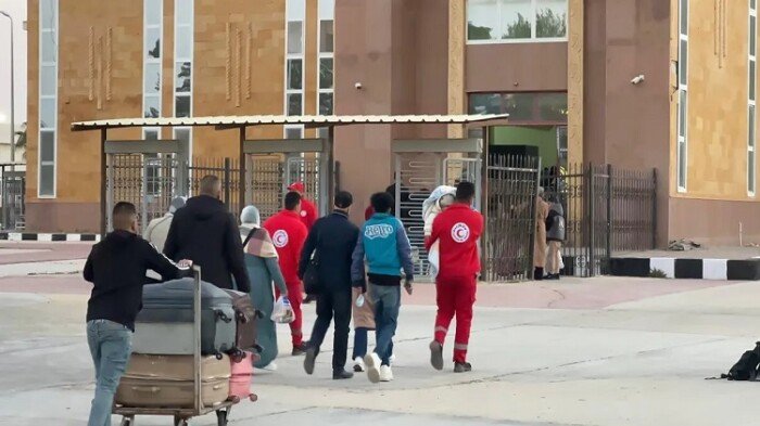بعد تماثلهم للشفاء.. ميناء رفع البري يستقبل الدفعة 76 من الفلسطينيين العائدين إلى غزة