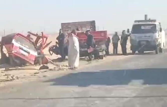 إصابة 10 أشخاص في حادث تصادم سيارتين بصحراوى المنيا