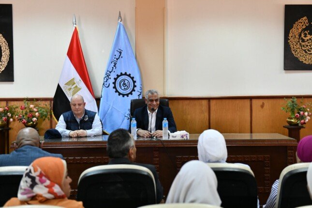 وزير الإنتاج الحربي من مصنع 909: العاملون الثروة الحقيقية ودعمهم أولوية