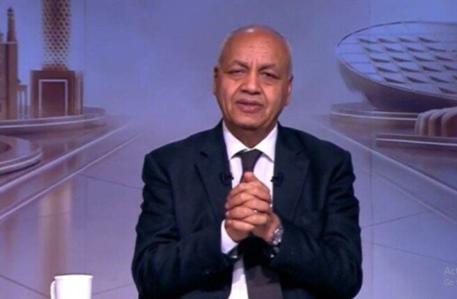 مصطفى بكري للإعلاميين: لا تتأثروا بـ«الذباب الإلكتروني» وواصلوا الدفاع عن الدولة
