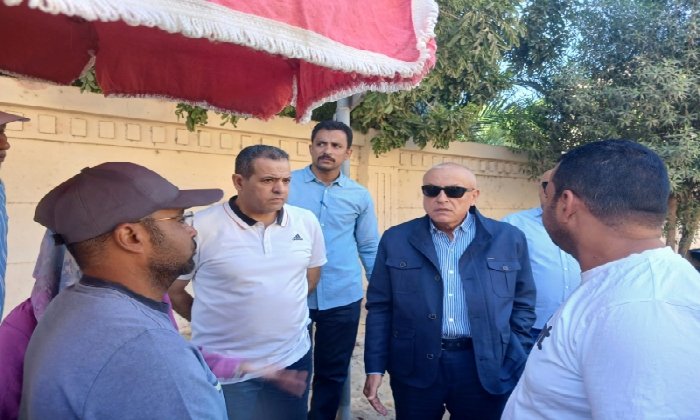 محافظ الأقصر يتفقد أعمال التطوير بشوارع المدينة ويتابع مشروعات المرافق