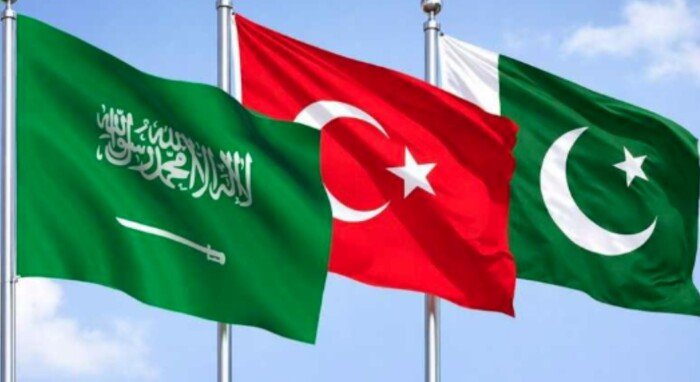 السعودية تبدأ من مكة تنفيذ رؤية 2030.. باكستان وتركيا تشكلان مع المملكة أكبر تحالف فى المنطقة