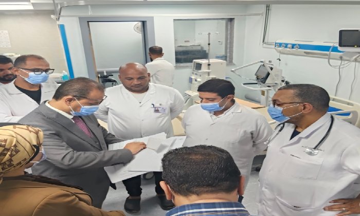 في أول زيارة ميدانية لمدير «صحة قنا» إلى المستشفى العام.. توجيهات بسرعة تطوير الخدمات