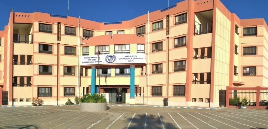 كل ما تريد معرفته عن التقديم في مدارس المتفوقين STEM وعين شمس 2026