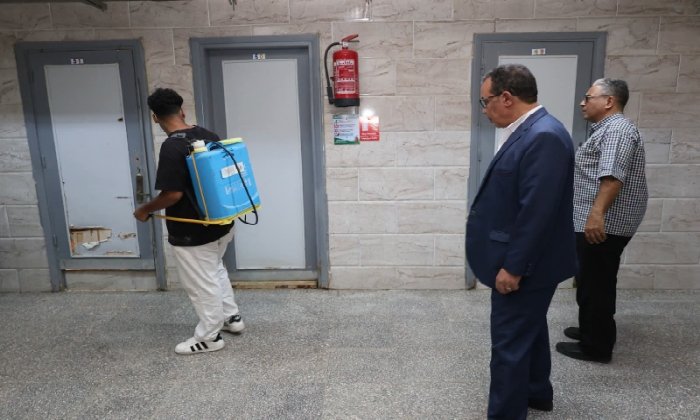 جامعة قنا تتابع أعمال مكافحة «النمل الأبيض» بكلية طب الفم والأسنان