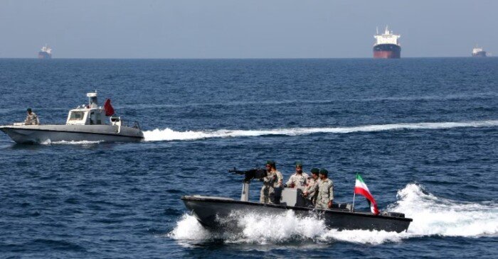 شبح الإفلاس يطارد طهران.. الحصار البحري الأمريكي يدفع اقتصاد إيران نحو الهاوية