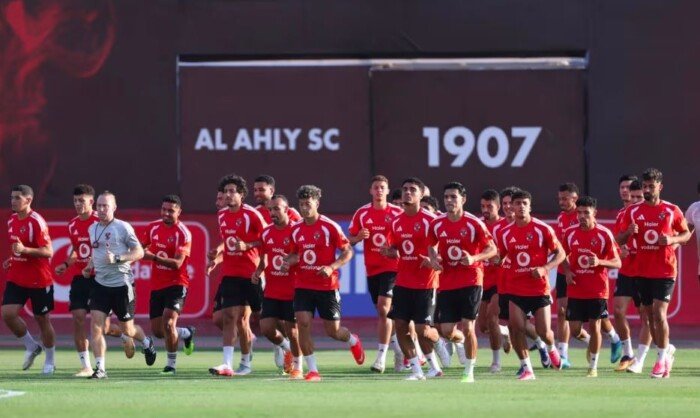 الأهلي يستأنف تدريباته استعدادًا لمواجهة الشرقية إنبي في الدوري الممتاز