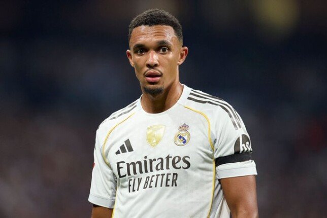 بعد رحيله إلى ريال مدريد.. أرنولد يكشف تفاصيل التهديدات والإساءات من جماهير ليفربول