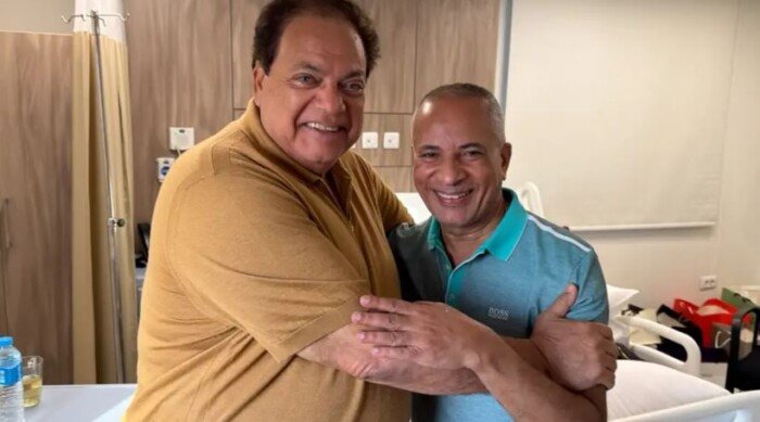 النائب محمد أبو العينين يهنيء أحمد موسى على تماثله للشفاء