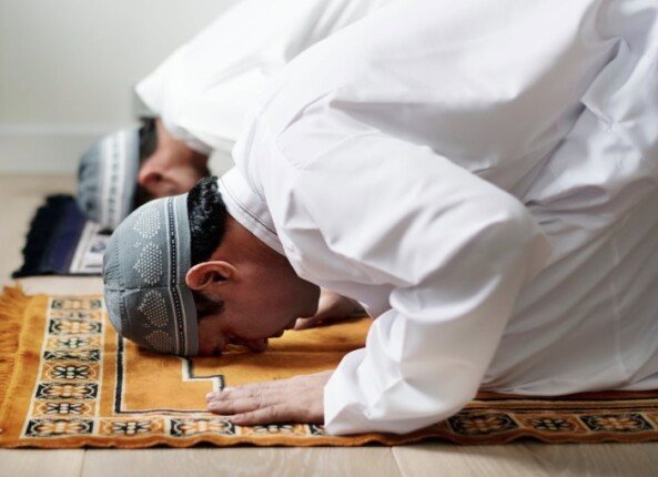 موعد أذان الفجر.. مواقيت الصلاة اليوم الأحد 2 أغسطس 2026