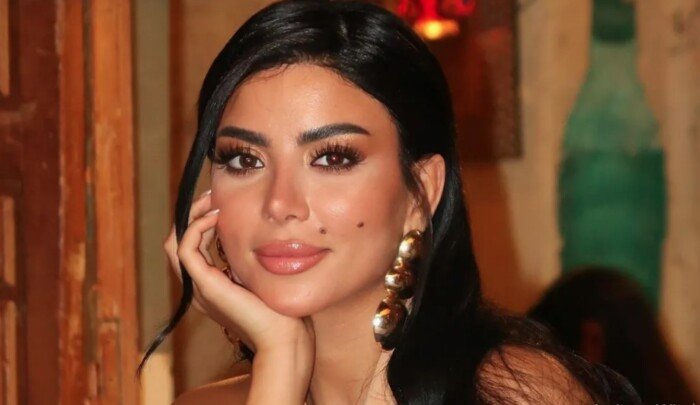 كيف نجت كارولين عزمي من الغرق في الساحل الشمالي؟.. «فيديو»