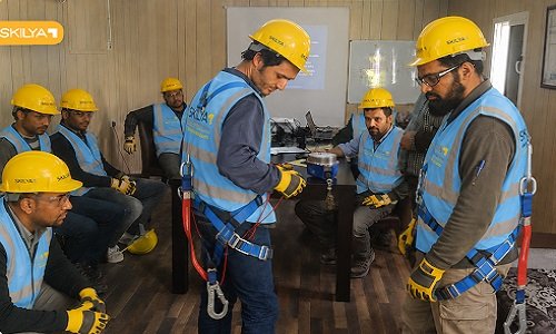 اسكليا ودور خدمات المقاولات العامة في نجاح المشاريع