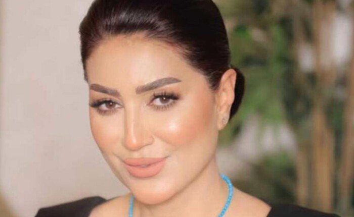 وفاء عامر تبحث عن المدير المفصول بسبب واقعة الصلاة في مطعم شهير.. اعرف السبب