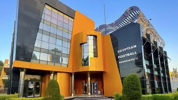 اتحاد الكرة يرد على بيان الأهلي: نثق في لجنة الحكام وندعو إلى دعم مشروع تطوير الكرة المصرية