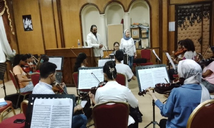المشرف العام على مركز تنمية المواهب يتفقد أنشطة أوبرا الإسكندرية ويبحث تطوير برامج اكتشاف المبدعين