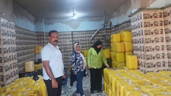 ضبط 88 طن زيوت مجهولة المصدر داخل مصنع غير مرخص في قويسنا
