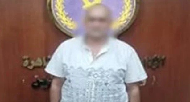 ضبط عاطل انتحل صفة موظف للنصب على أصحاب المحال التجارية بالقاهرة