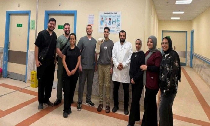 فريق طبي بمستشفى الأحرار بالزقازيق يعيد زراعة يد مبتورة بالكامل لمريض
