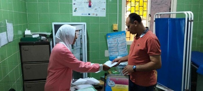 مدير صحة بني سويف يجري جولة مفاجئة بالحلابية ويوجه بإعادة توزيع القوى البشرية