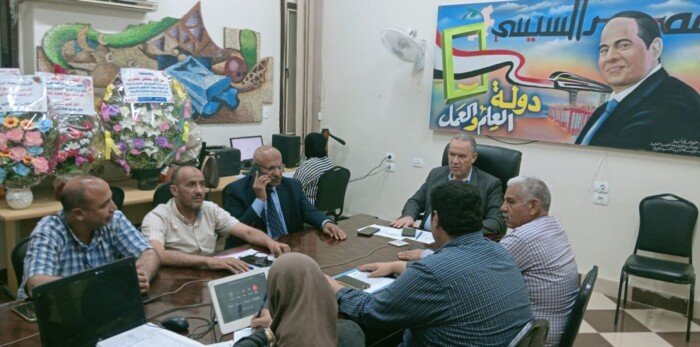 مدير تعليم أسيوط يتابع انطلاق امتحانات الدور الثانى للثانوية العامة