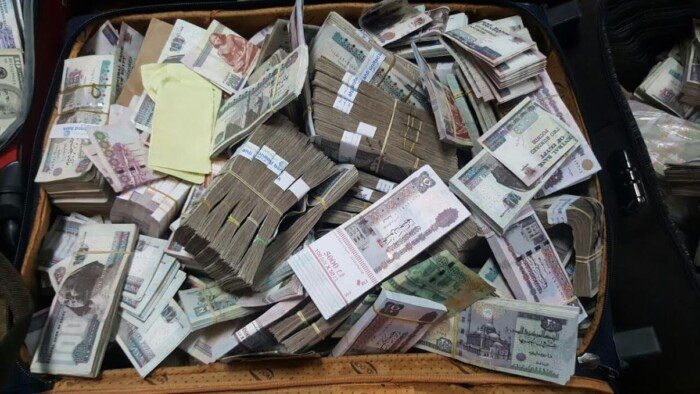 «الداخلية» تلاحق ثروات تجار الكيف والسلاح.. سقوط 3 متهمين بغسل 130 مليون جنيه