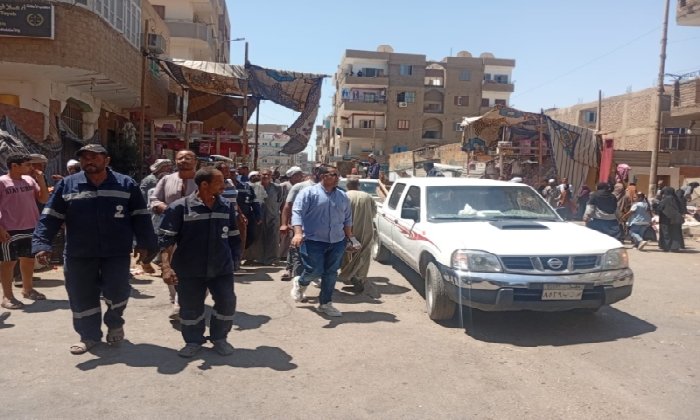 حملات مكثفة لضبط الشارع بأبو تشت ونقادة.. تحرير 45 محضرًا وتقنين 20 «توك توك»