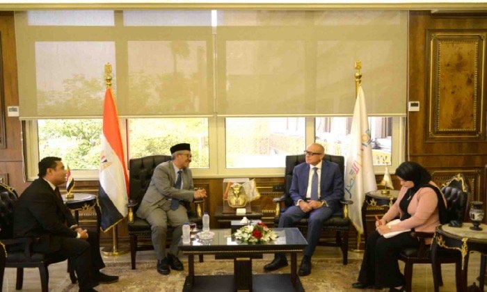 محافظ الأقصر يستعرض مع السفير الإندونيسي سبل تعزيز التعاون المشترك