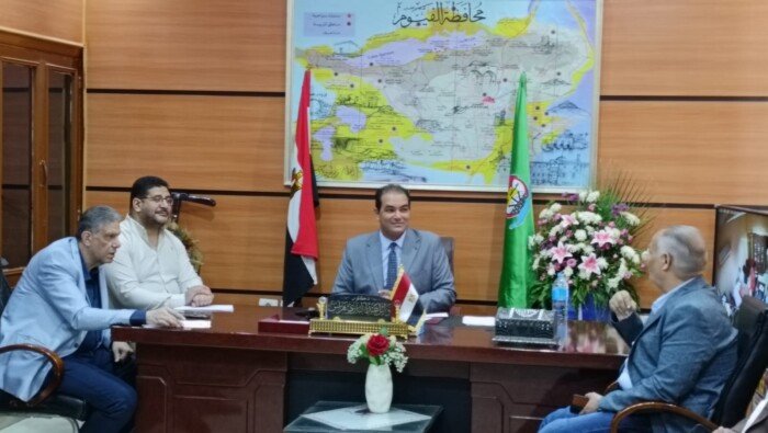 مدير «تعليم الفيوم»: كرامة المعلم ومصلحة الطالب على رأس أولوياتنا