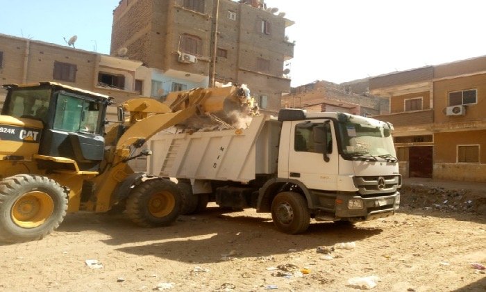رفع 29 طنًا من القمامة والمخلفات بمركز قفط فى قنا