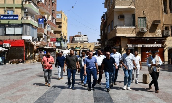 لتشديد الرقابة.. رفع الإشغالات بمحال ومطاعم مخالفة في أسوان