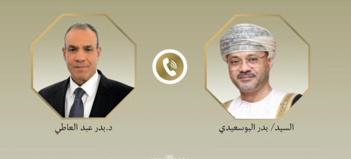 وزير الخارجية يبحث هاتفيًا مع نظيره العُماني العلاقات الثنائية والتطورات الإقليمية