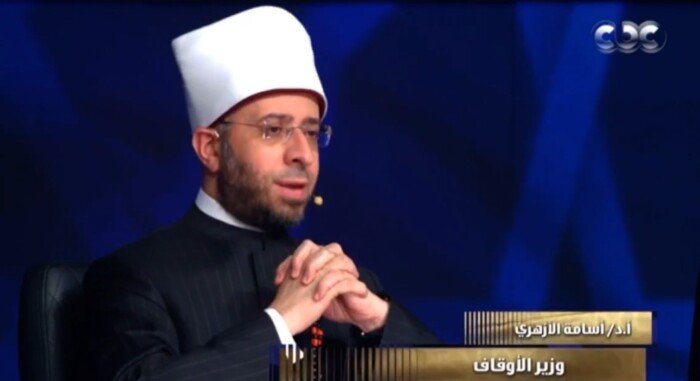 وزير الأوقاف يزور مفتي الجمهورية للاطمئنان على حالته الصحية
