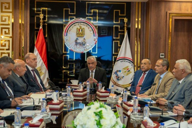 وزير الإنتاج الحربي يؤكد أهمية تطوير منظومة إنتاج الذخائر بأعلى معايير الجودة