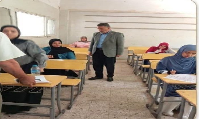 مدير عام منطقة قنا الأزهرية يتفقد امتحانات الدور الثاني للشهادة الثانوية بمعهد الفتيات