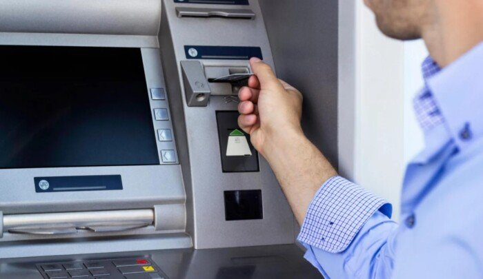 بعد قرار البنك المركزي.. حدود السحب اليومي من البنوك وATM وإنستاباي