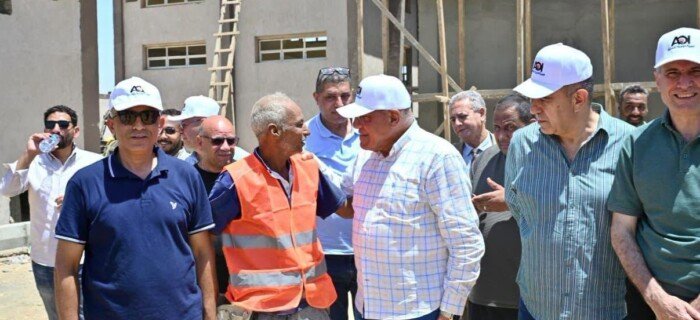 رئيس العربية للتصنيع يوجه بمتابعة مشروعات مبادرة «حياة كريمة 1» عن بُعد