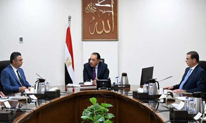 بتكليفات رئاسية.. الحكومة تعزز الاحتياطي الاستراتيجي من السلع لضبط الأسواق