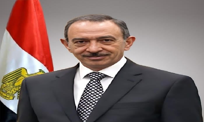 لتعزيز الانضباط المؤسسي.. محافظ سوهاج يحظر تداول المستندات والمنشورات الرسمية على منصات التواصل