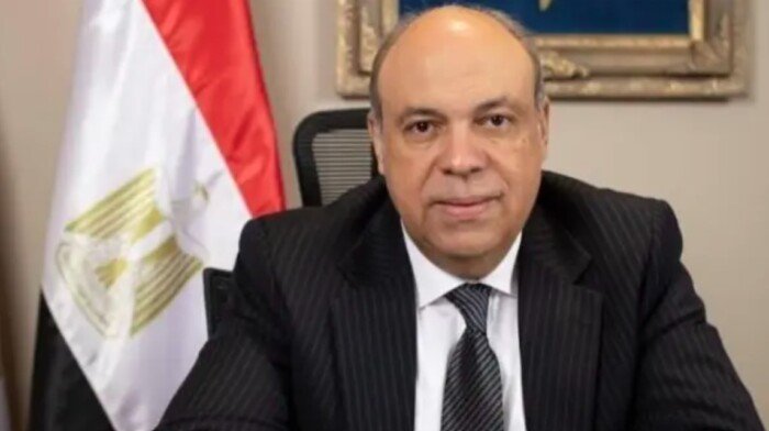 وزير الطيران المدني يبحث مع سفير العراق تعزيز التعاون وتبادل الخبرات