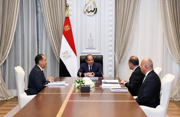 الرئيس السيسي يوافق على مقترح إصدار صكوك ضريبية لخفض فاتورة الدين