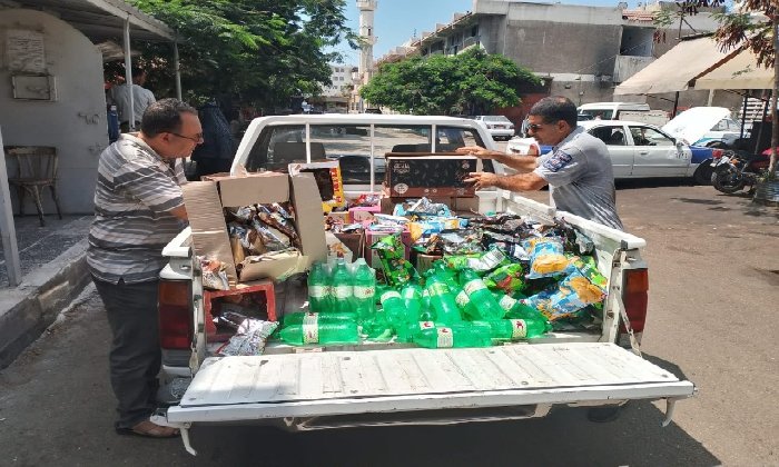 ضبط 200 عبوة عصير مجهولة البيانات بحي العرب ومياه غازية ومقرمشات منتهية الصلاحية بالزهور
