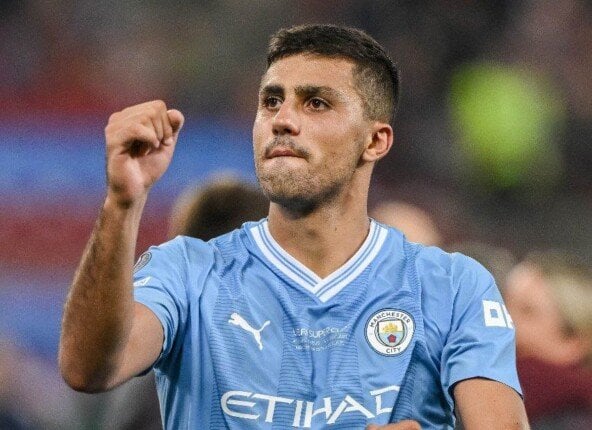 مانشستر سيتي يرفض عرض برشلونة لضم رودري