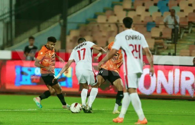حكام مباراة الزمالك والسويس بتروجت في الدوري المصري.. طارق مجدي يدير اللقاء